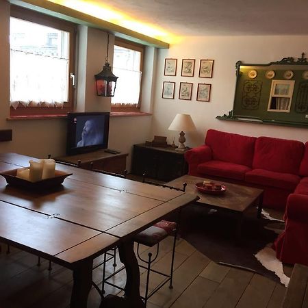 Meschihouse - Chesa Engadina Apartment Samedan Ngoại thất bức ảnh